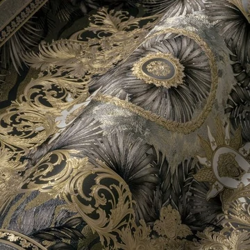 Versace, extravagáns megjelenésű tapéta, páratlan külalakkal, ezüst-arany színben