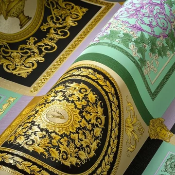 Versace, szatén bevonatú tapéta, lebilincselő fényezéssel, türkiz-lila színvilágban